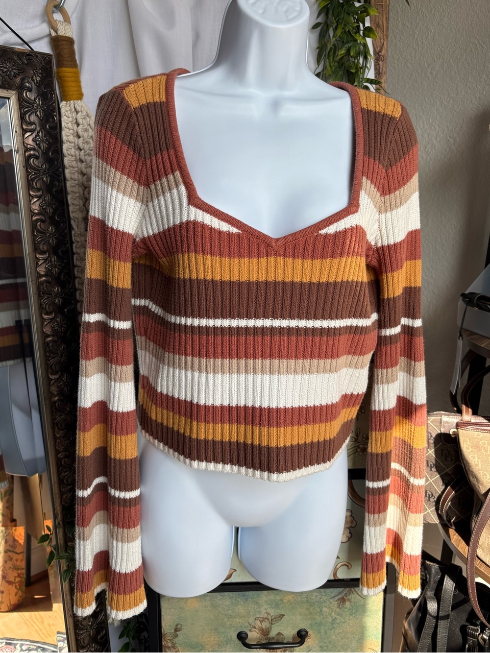 Hollister Striped Bell Sleeve Sweetheart Crop Knit Sweater Earth Tone Size Large